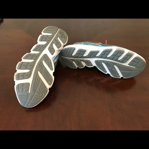 Under Armour MICRO G PULSE Running Shoe - Picture 3 of 5